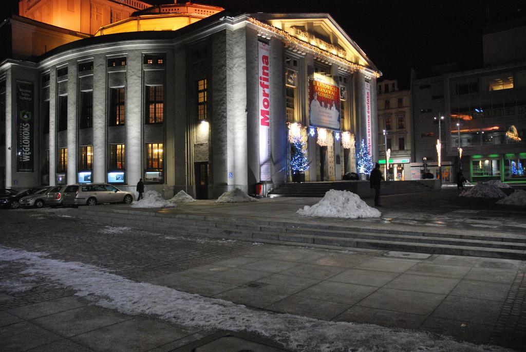 Hostel Kamienica Rynek 7 Katowice Esterno foto